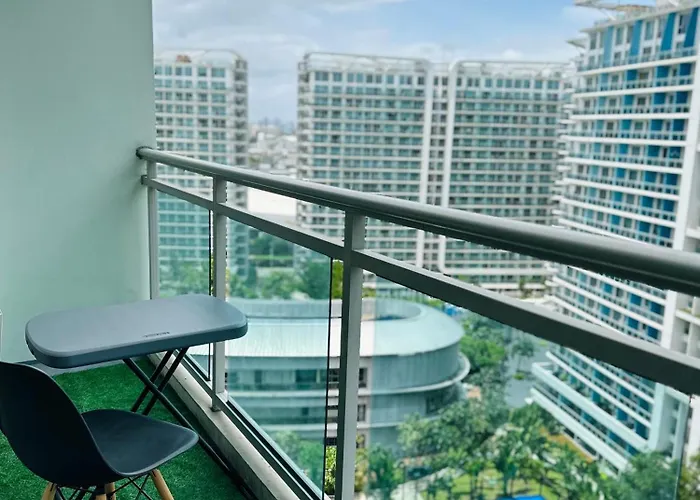 Apartment Azure Staycation Near The Airport *